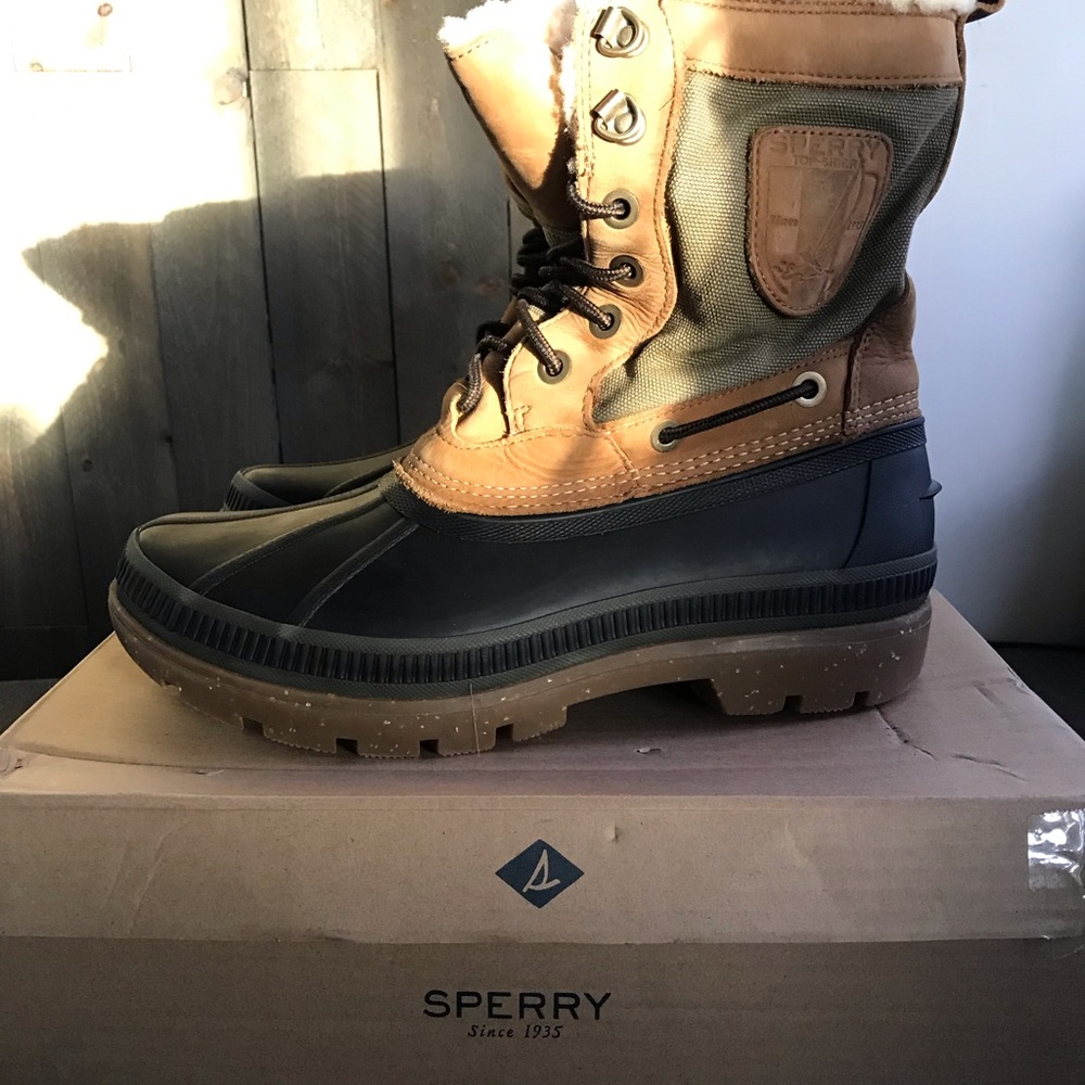 Sperry ice bay winter boot size 10